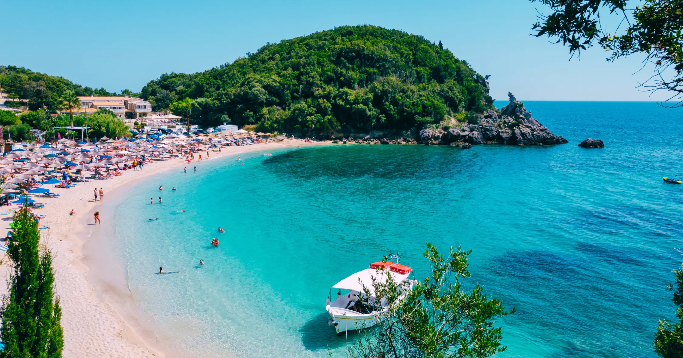 sarakiniko beach